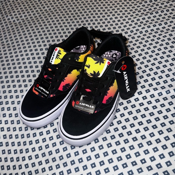 Make an offer: Hawaii vibes sneakers 🏝️ - Picture 1 of 10